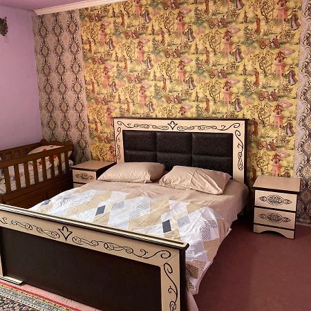 Friend'S House Rooms Near Airport Ghukasavan Luaran gambar
